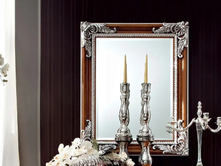 آینه و شمعدان چوبی