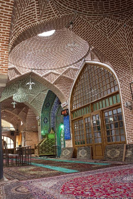 معماری مسجد صاحب الامر تبریز