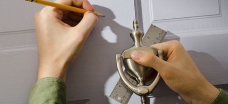 ارتفاع استاندارد نصب چشمی درب