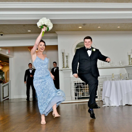 ایده ورود عروس و داماد به تالار, تزئین مسیر ورودی عروس و داماد