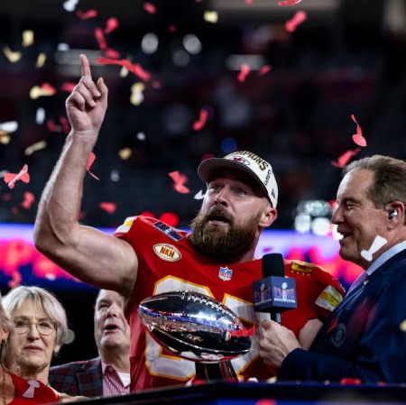 عکس تراویس کلسی و همسرش