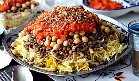 آداب عجیب غذا خوردن,عادات عجیب غذا خوردن,آداب غذایی عجیب و غریب