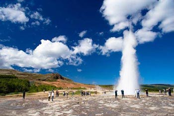 چشمه های آبگرم,معروفترین چشمه های آب گرم,آبفشان