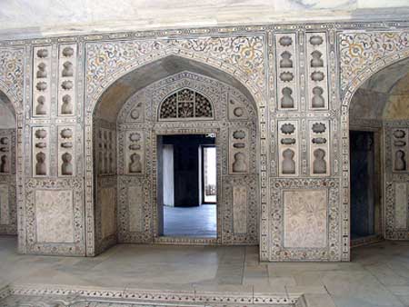 قلعه آگره,مکانهای تارخی هند